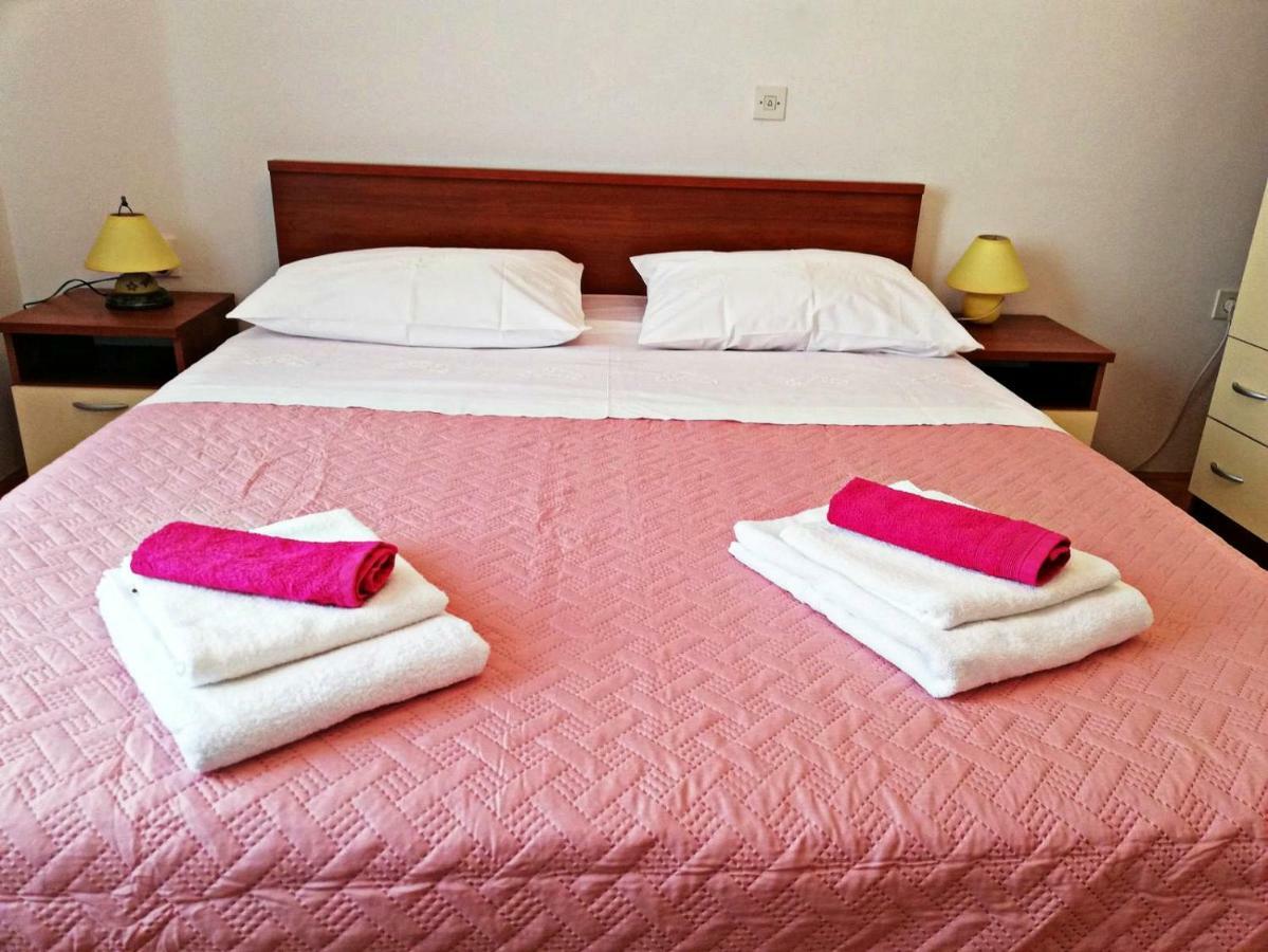 Apartmani Anda โตรกีร์ ภายนอก รูปภาพ