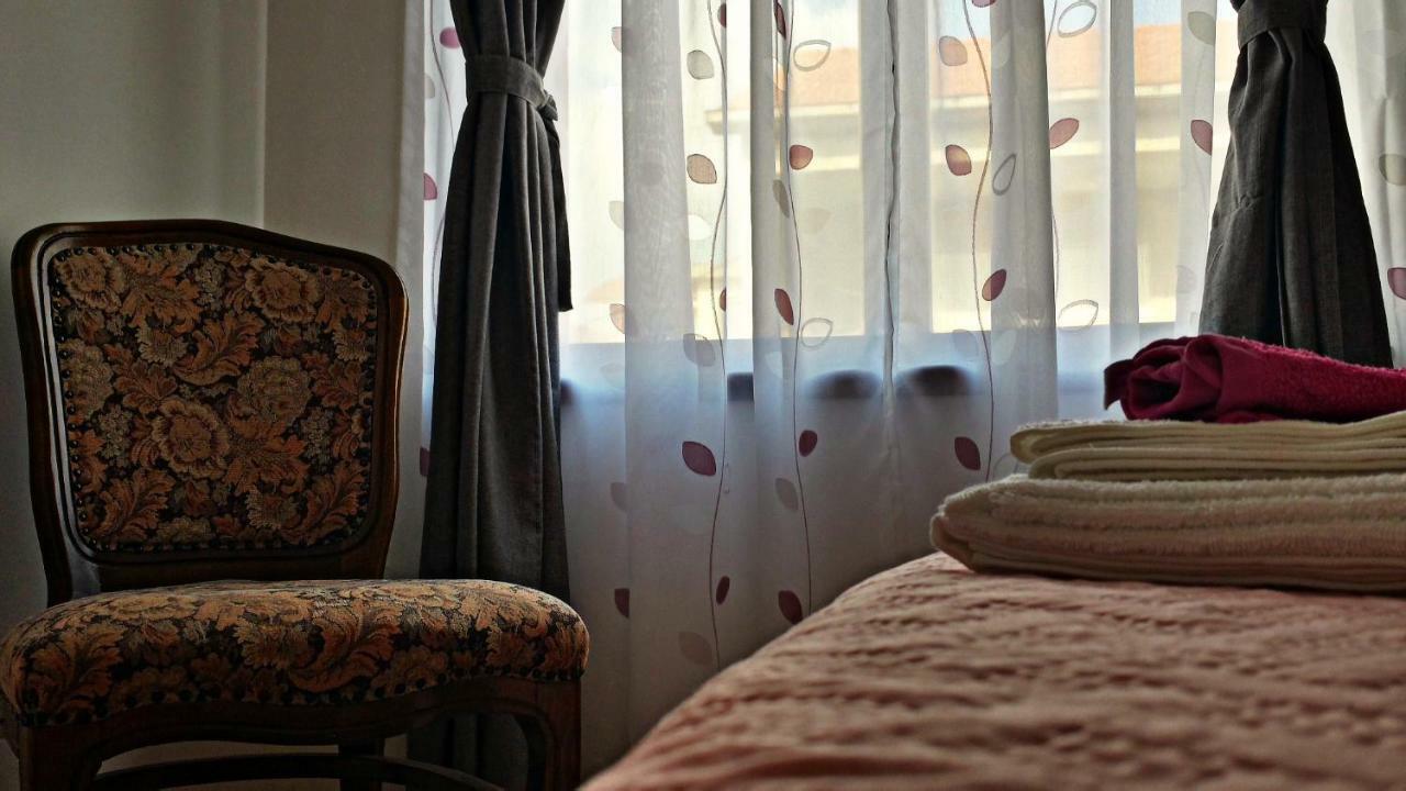 Apartmani Anda โตรกีร์ ภายนอก รูปภาพ