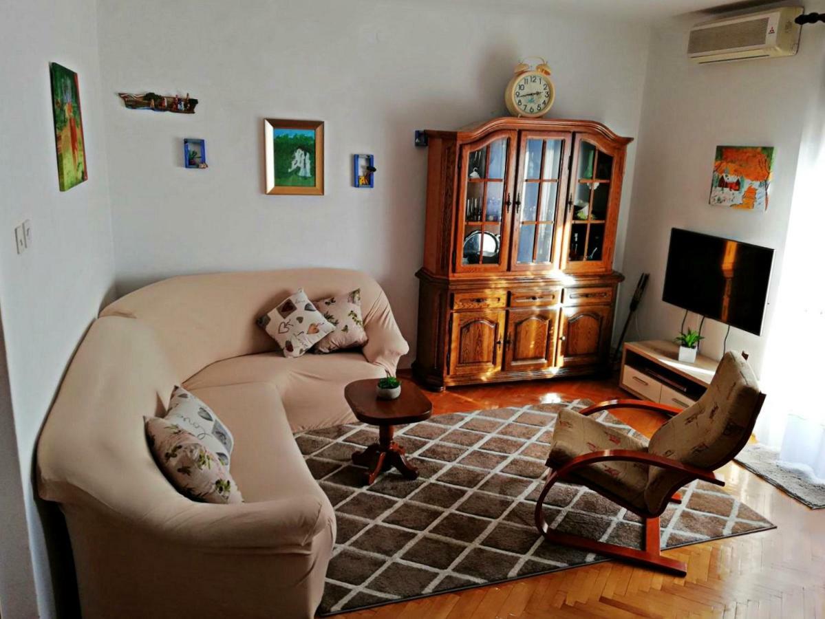 Apartmani Anda โตรกีร์ ภายนอก รูปภาพ