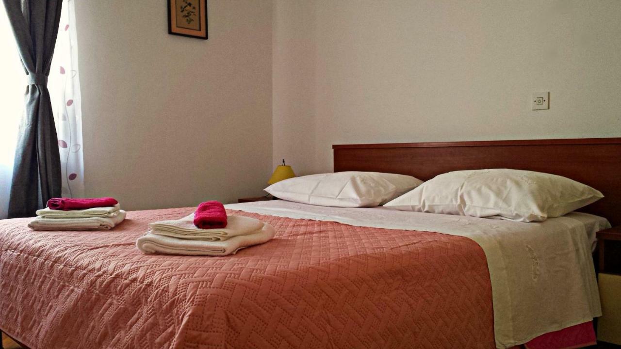 Apartmani Anda โตรกีร์ ภายนอก รูปภาพ